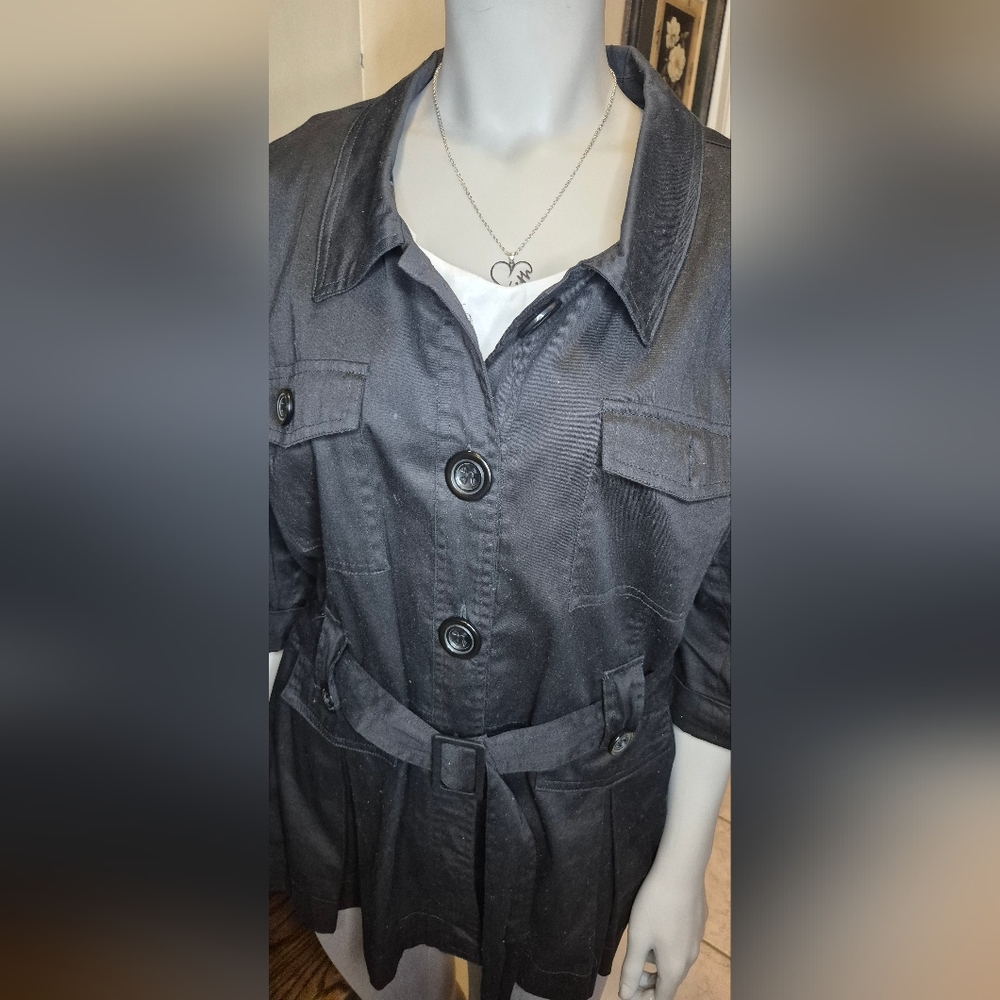 Dots Black Women's Button Down 3/4 Sleeve Shirt - Picture 13 of 14